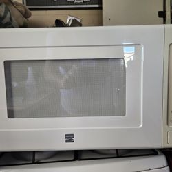 MICROWAVE (Kenmore) Excellent Condition!