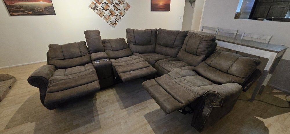 Reclining Sectional