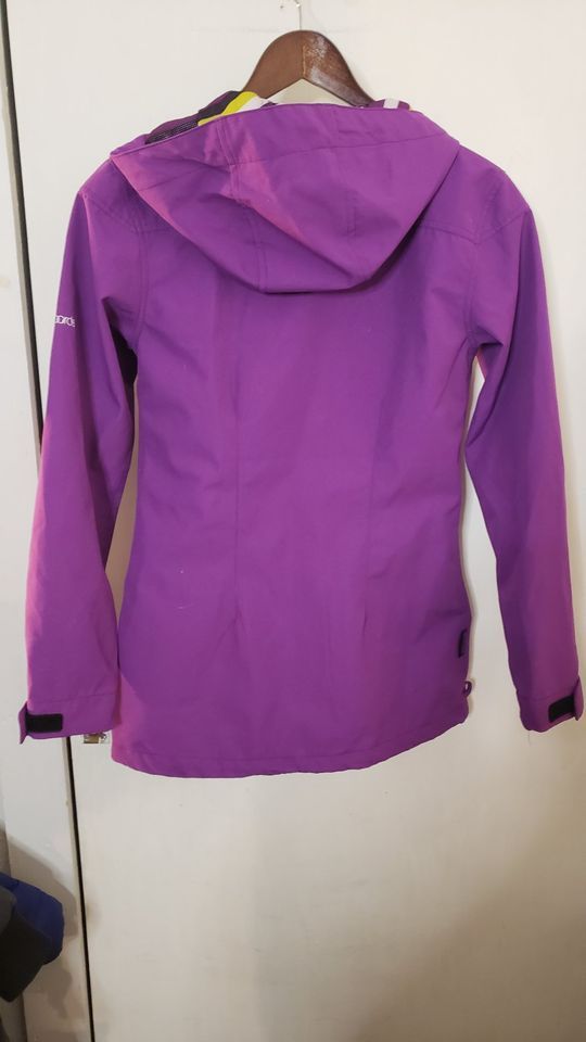 Snowboard Jacket Woman’s XS Extra Small