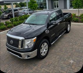 2017 Nissan Titan