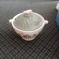 TUREEN ~~ NATUREWOOD By Pfaltzgraff, Soup Tureen, Made In China 