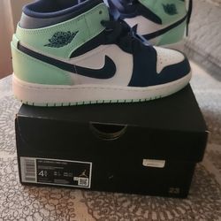 Jordan 1 Mid (GS)