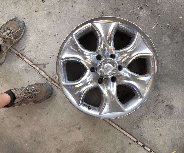 2005 Toyota Tundra set of wheels 18 inch for Sale in Montclair, CA