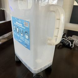 Container With Wheels