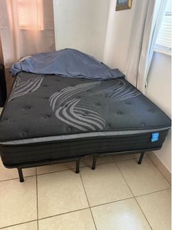 Full size bed