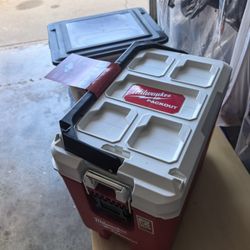 milwaukee packout  cooler
