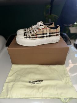 Women Burberry Shoes