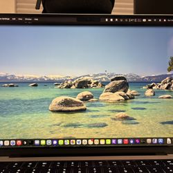 MacBook Pro M1 Max 32C GPU 64Gb RAM 1Tb SSD