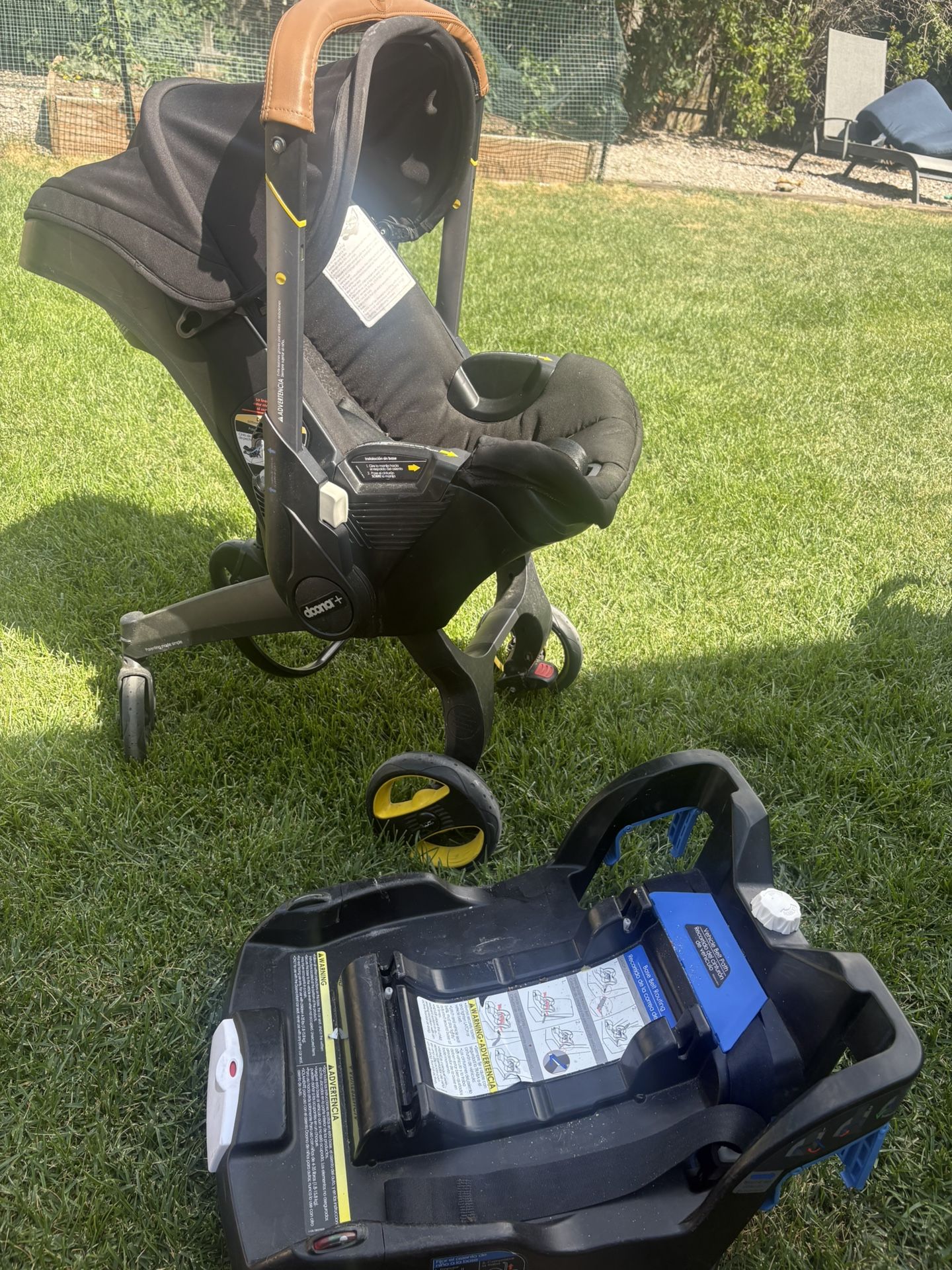 Doona Car seat and Stroller Bundle