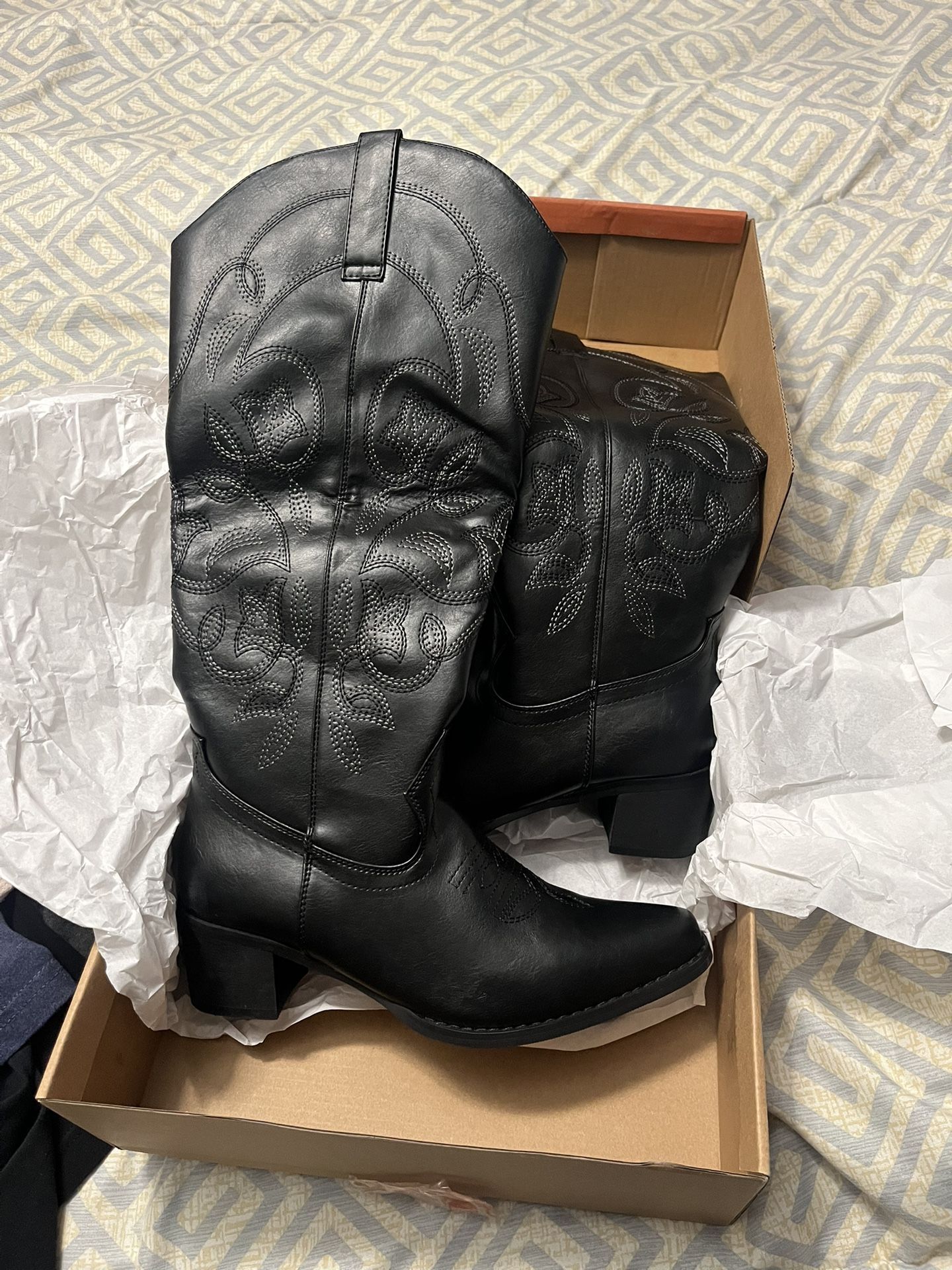 Black Women’s Boots 
