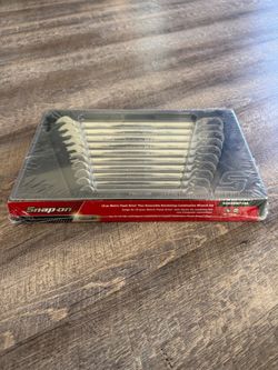 SnapOn ratcheting combination wrench set