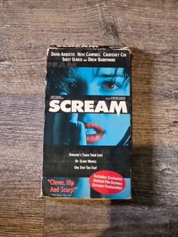 Scream VHS Exclusive Neve Campbell Blue Cover Variant Horror Movie Wes Craven