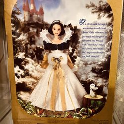 Collectable 1998 Barbie Disney’s Snow White.