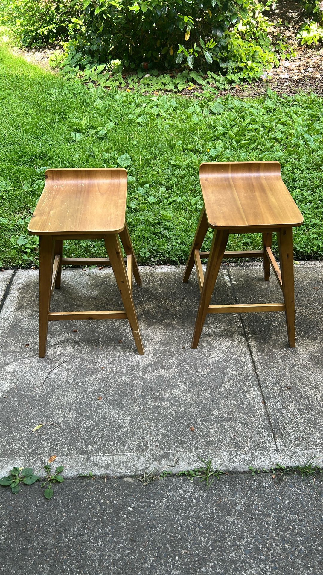 Short Bar Stools