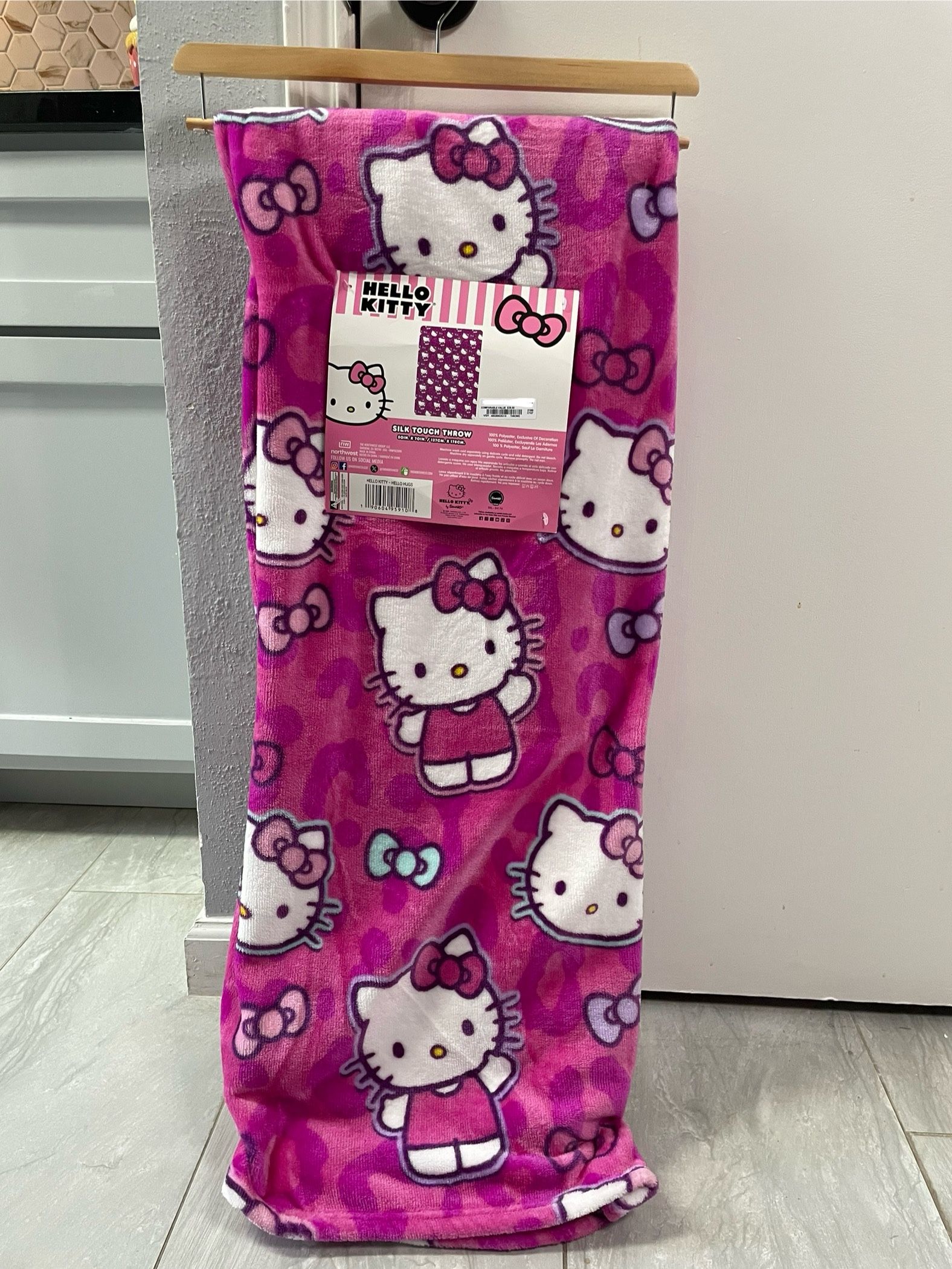 Hello Kitty Blanket