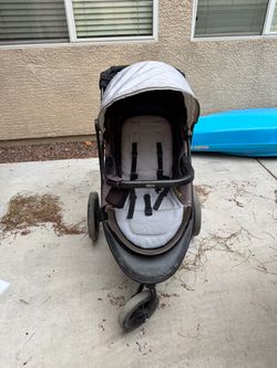 Graco 3-Wheel Baby Stroller