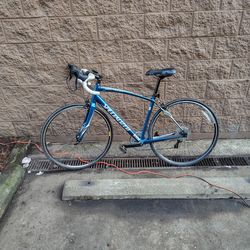 Specialized sectuer road bike