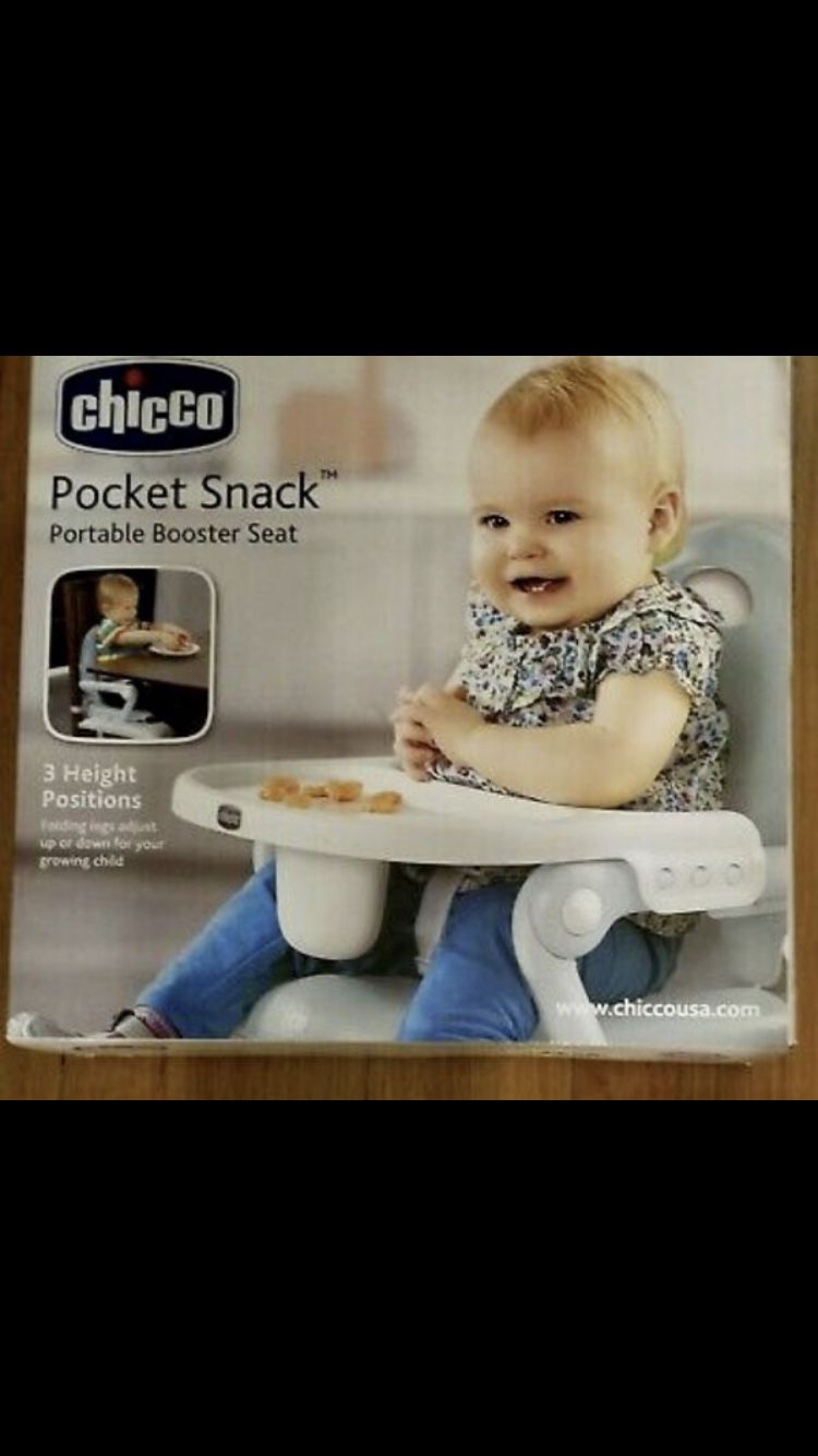 Chicco Pocket Snack Portable Booster Seat!