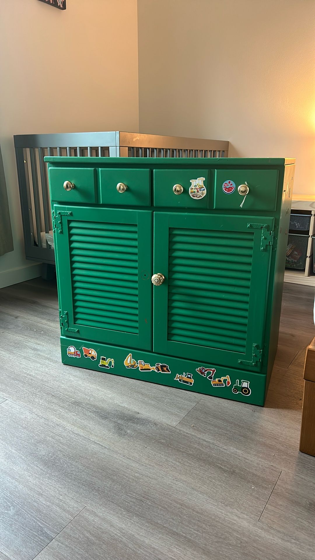 Kids Dresser/nightstand/toychest