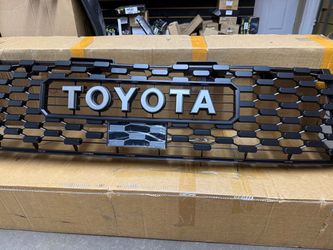 21 Tundra grill center piece