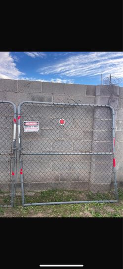 chain link gate