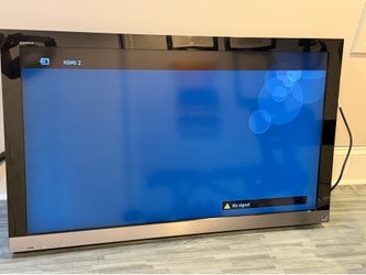 The Sony Bravia KDL-46EX500 is a 46-inch Full HD LCD with mount