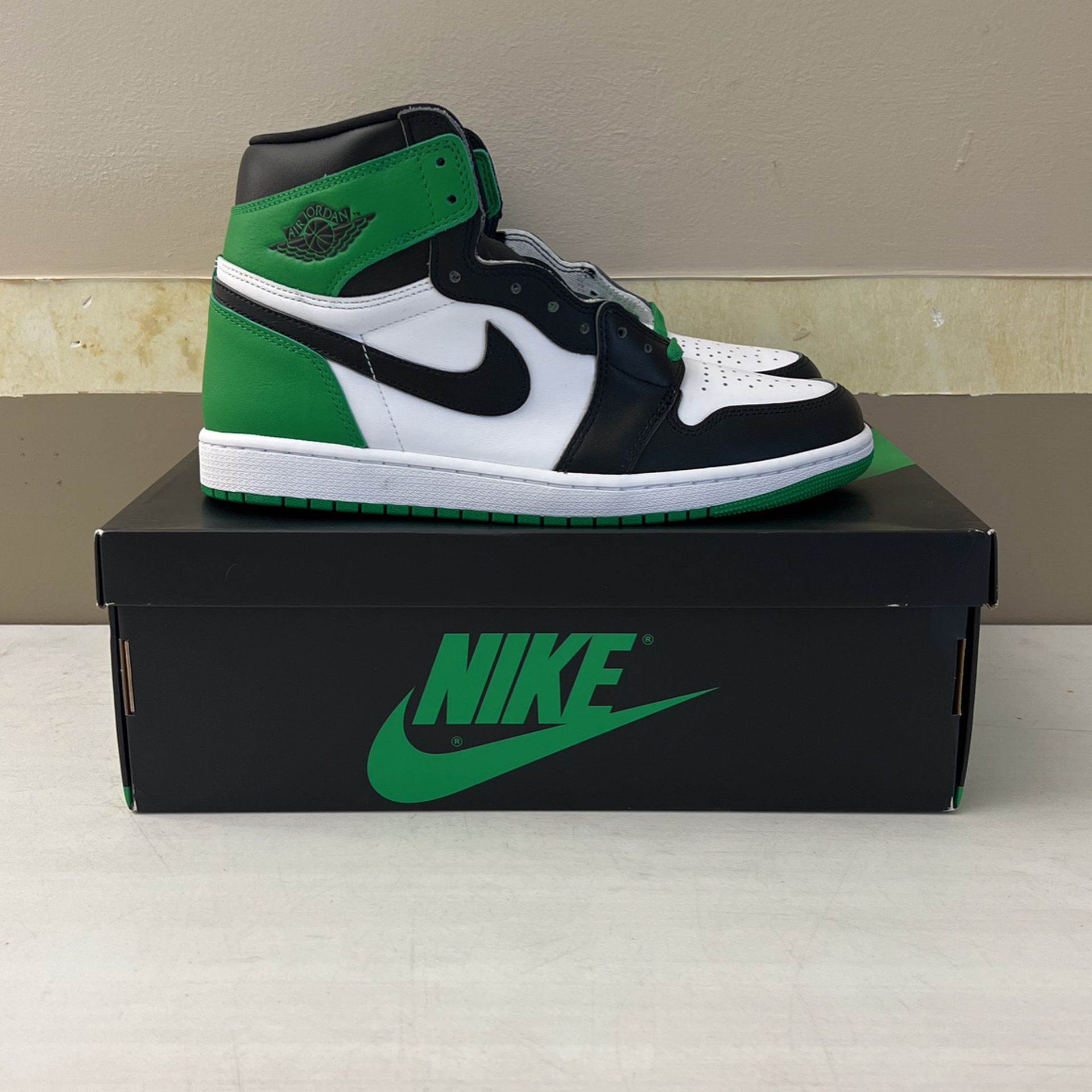 Jordan 1 Lucky Green (Size 11) Brand New