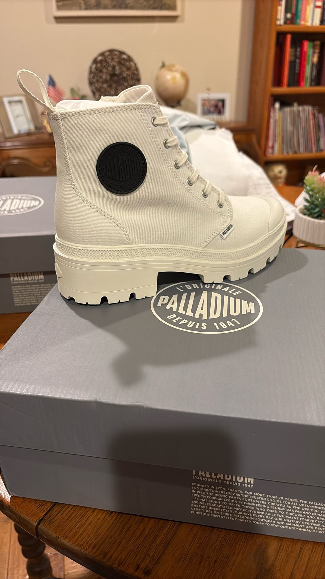 Palladium Size 7