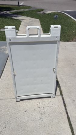 Valet Plastic A-Frame