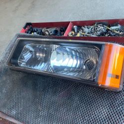 Headlight Lower Driver Side Chevrolet - Avalanche  2002 To 2006