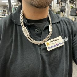 Men’s Silver Necklace. 214 Grams. 24 Inches. 11mm Thick