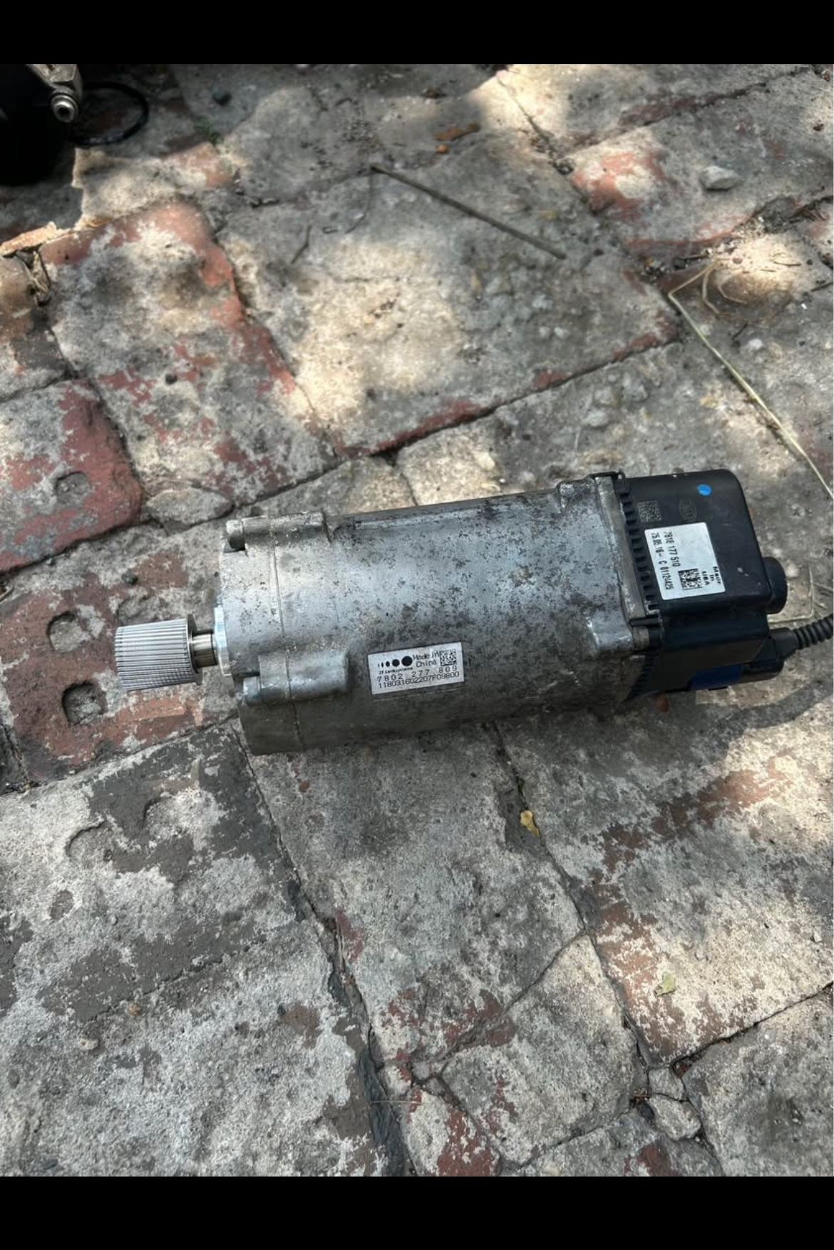 Mercedes rack and pinion motor
