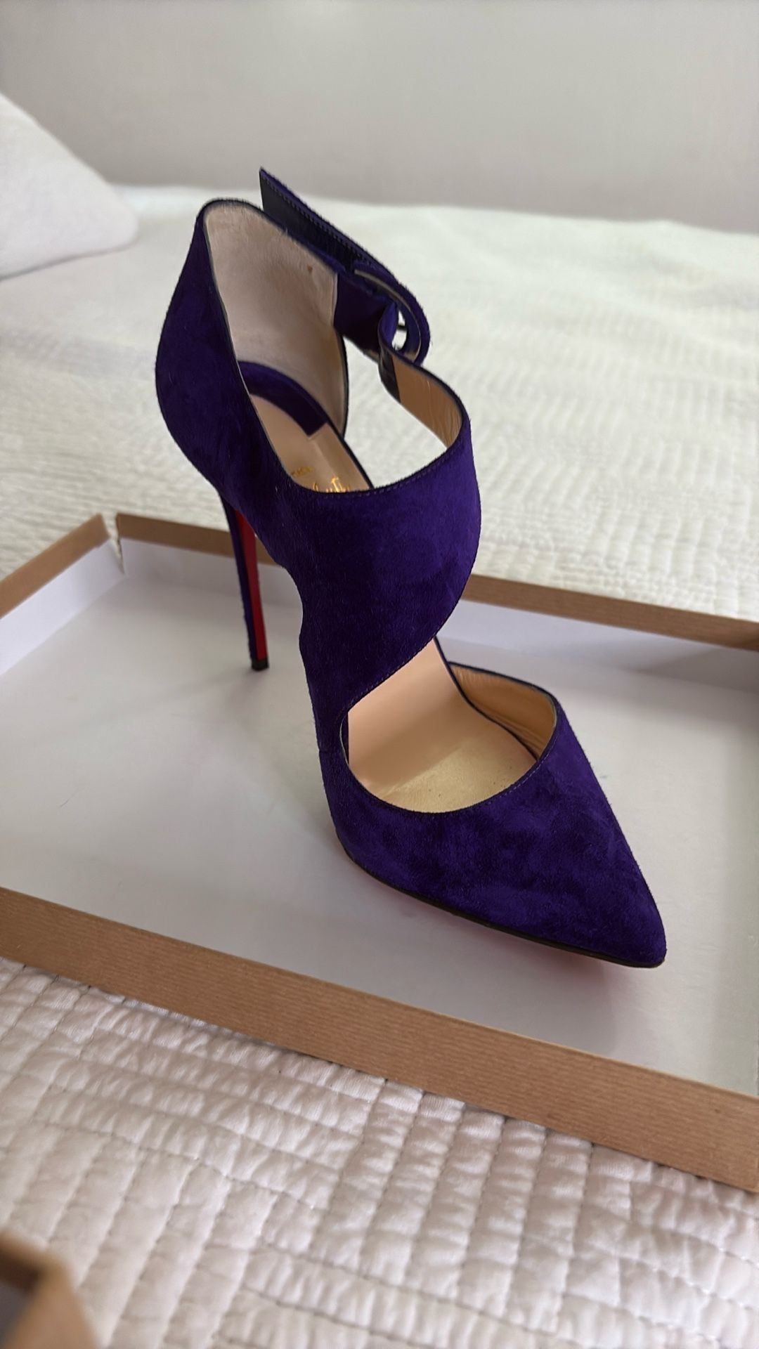  Christian Louboutin Heels Purple Suede 
