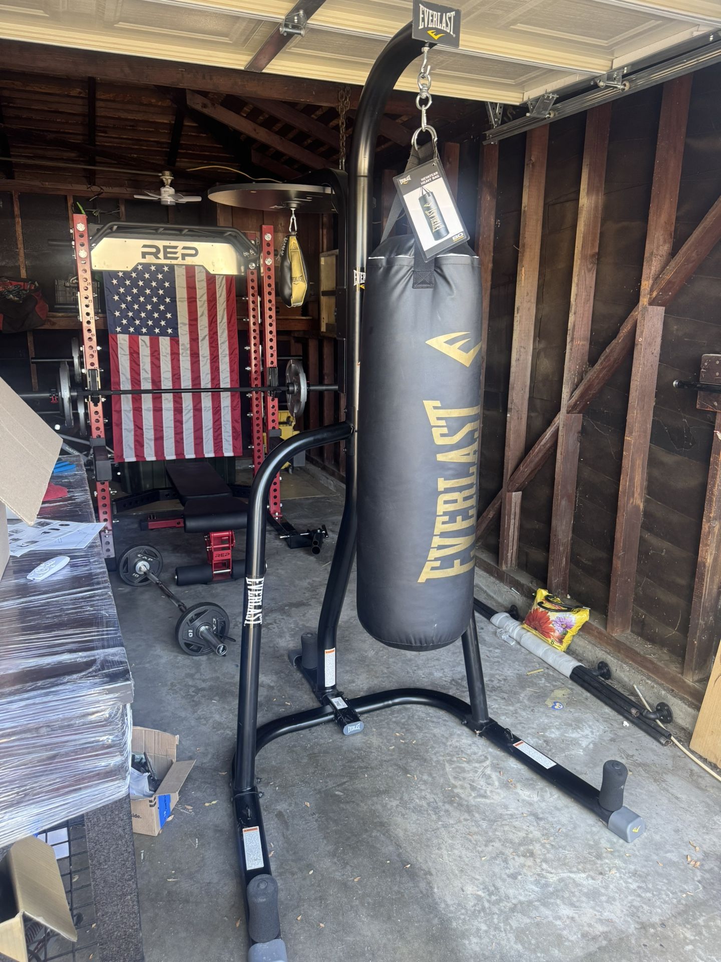 Everlast Punching Bag Stand, Speed Bag, Heavy Bag 