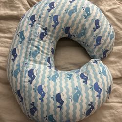 Boppy Nursing pillow 