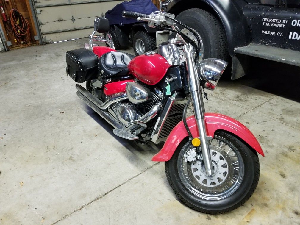 05 Suzuki Boulevard c50