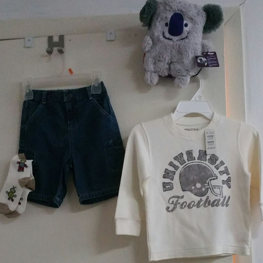 Kid's clothes size 4t ,sweater, Jean short, Socks, pillowpet, new with tag, from The Children Place