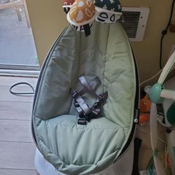 Mamaroo 4moms Baby Swing