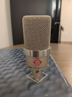 Neumann TLM 102