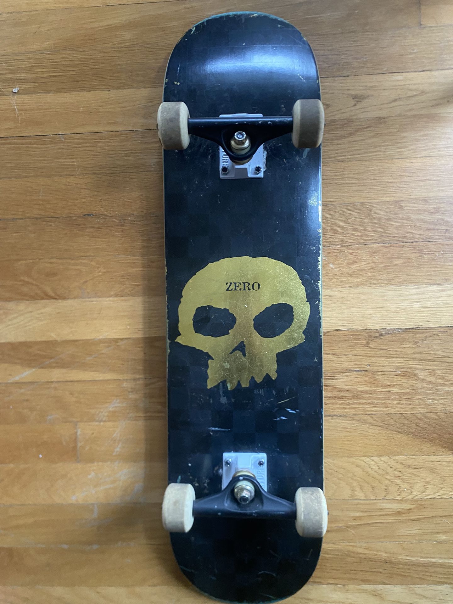 Nice Skateboard Complete 