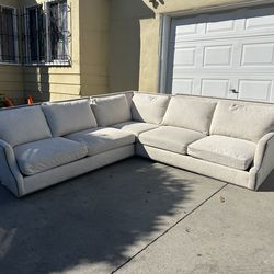 ✅Free Delivery✅ Bernhardt  Cream Sectional Couch