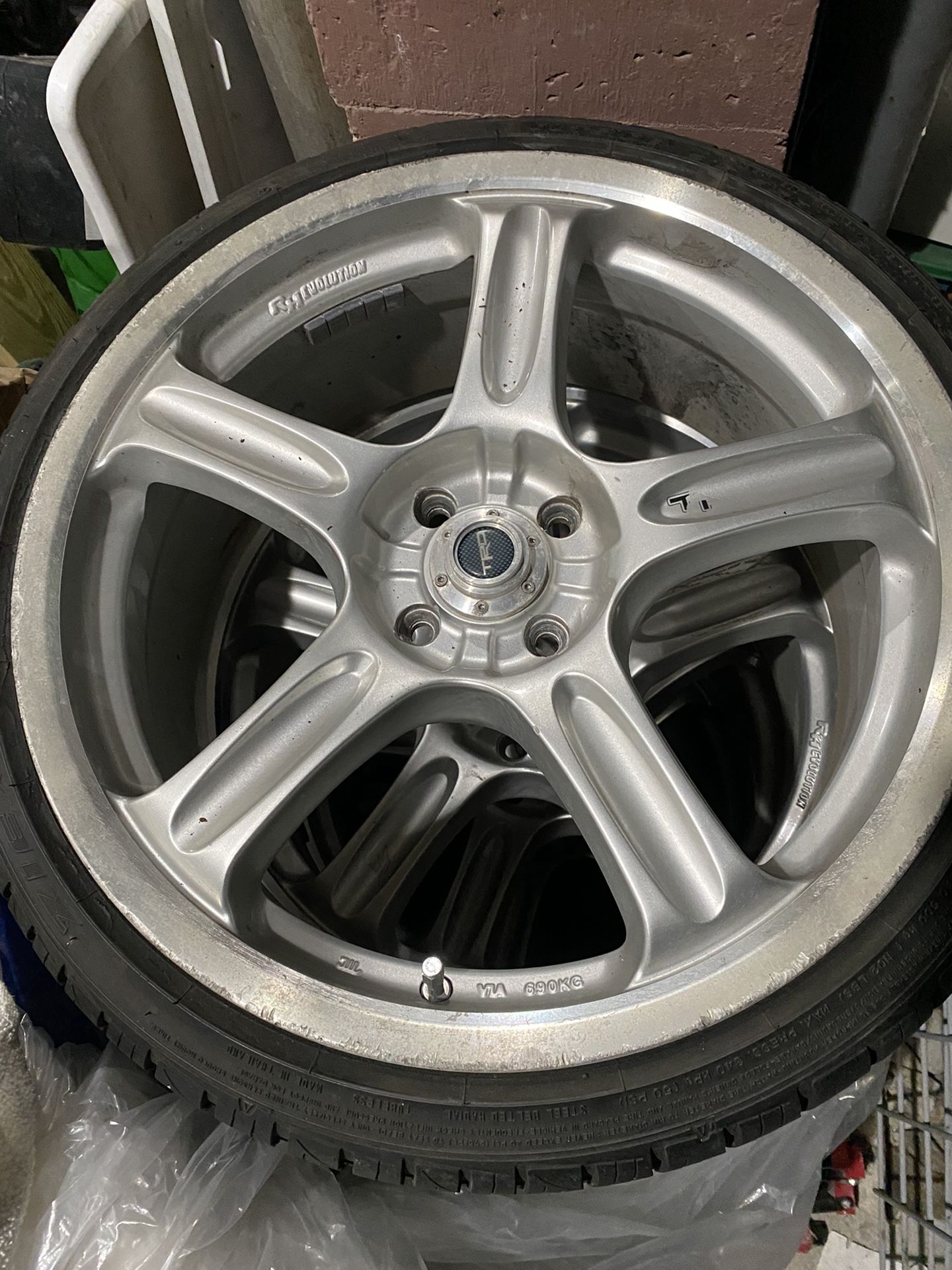 2004 Scion XB Tires & Rims