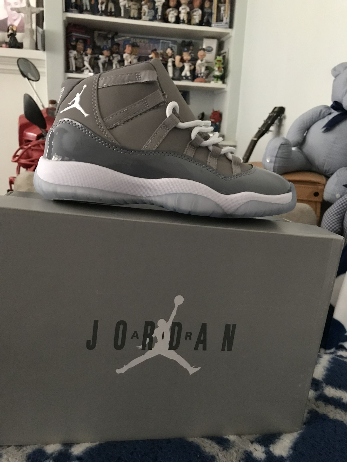 ☃️☃️☃️ Jordan Retro “ Cool 🆒 Grey 11s” Men’s Size 6,9 Only !!❄️❄️