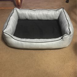 Large Dog Bed (grey and Black)