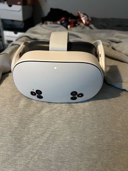 Meta Quest 3s VR Headset