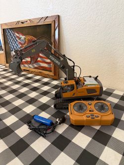 RC Excavator 11 Channel Plastic Toy Remote Control
