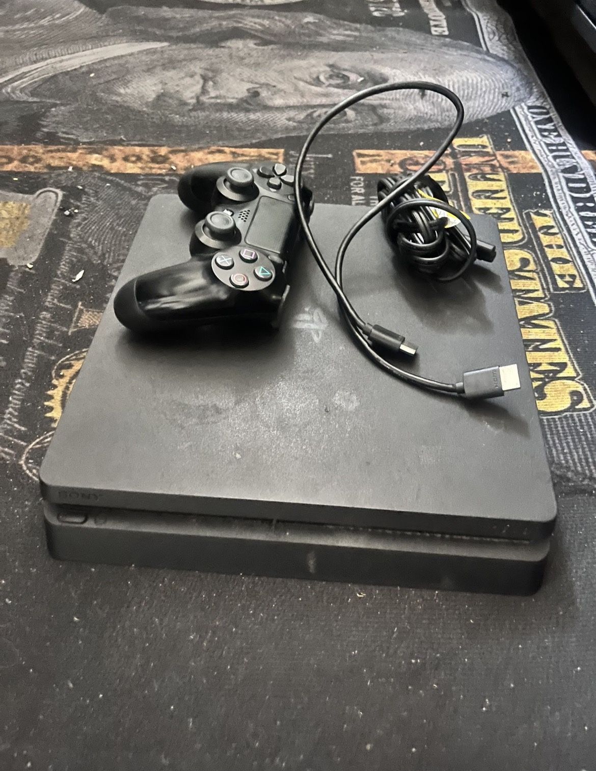 PS4 Slim With Wires And Controller