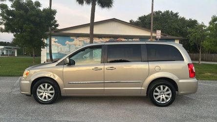 2014 Chrysler Town & Country