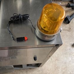 Magnetic emergency light for truck works great