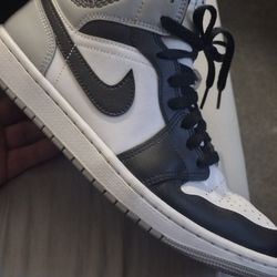 Air Jordan 1 Mid 